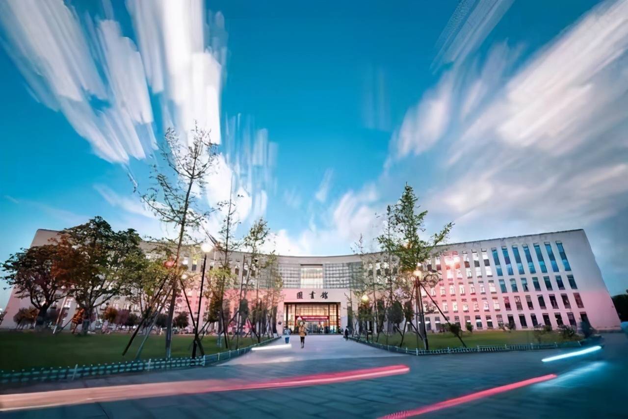 成都理工大学公共图书馆账号怎么注册(成都理工大学图书馆的网电脑怎么登陆啊)