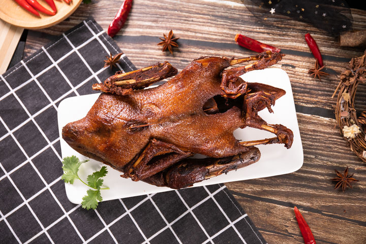 地摊创业项目卤味(卤菜前景如何？)