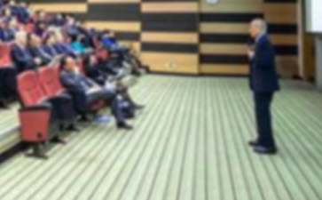 创新创业项目ppt演讲(大学生创新创业项目ppt？)