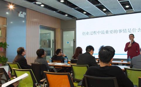 自我创业项目评价范文(大学生创新创业自我评价)