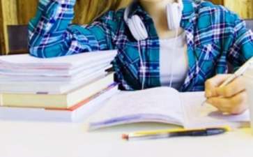 农村创业项目图标(清华学霸，创业失败33次，创立快手8年市值突破万亿，身家过千亿)