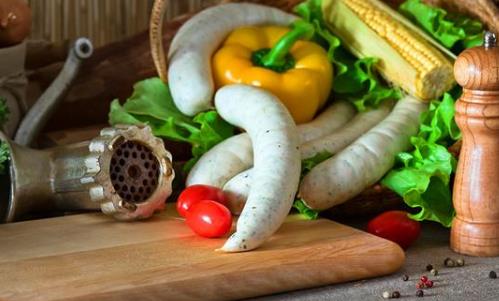 创业项目收入(42岁的人，投资15万在农村创业，有哪些项目能年收入20万？)