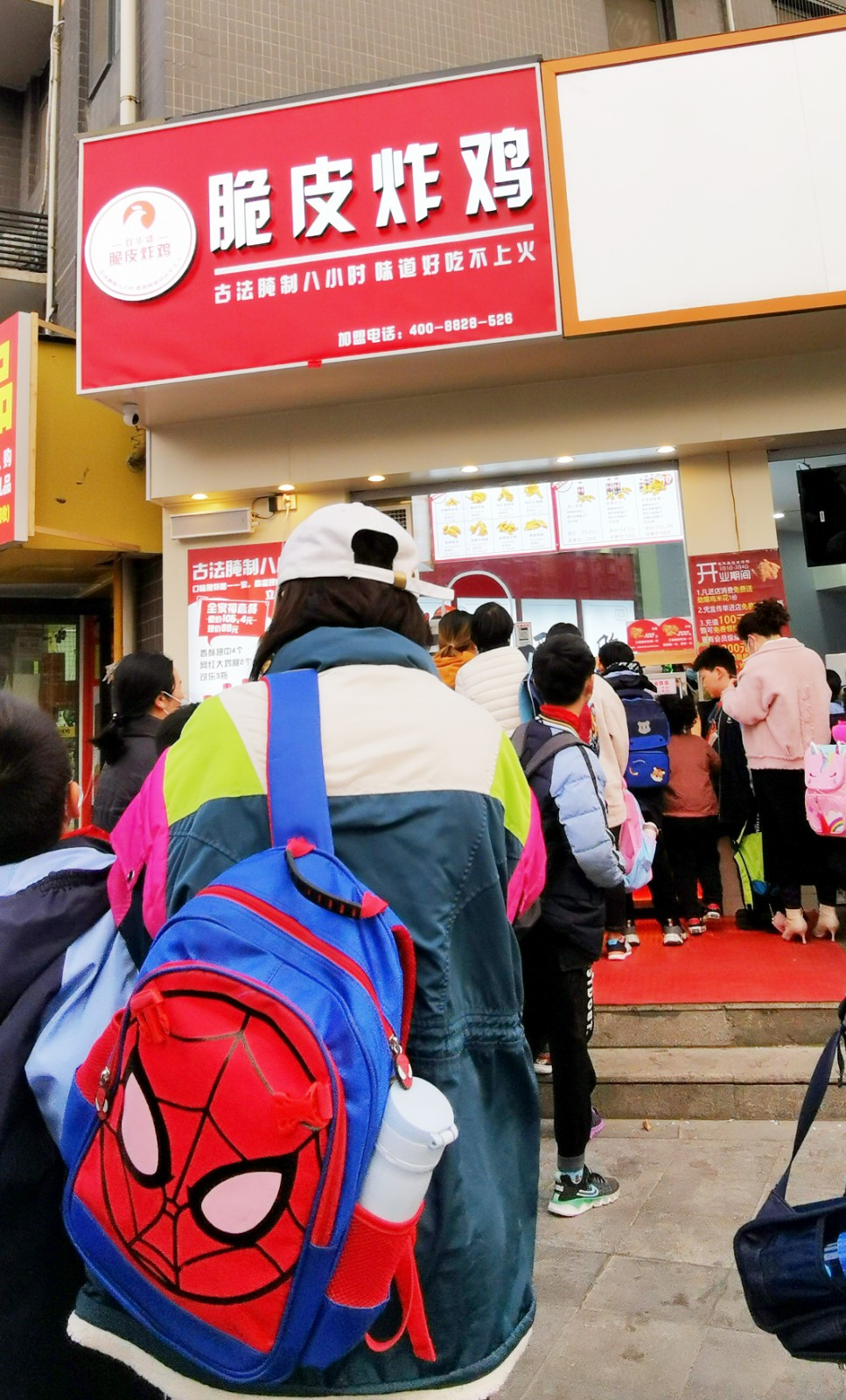 韶关餐饮女孩创业项目(适合女人创业的项目，十个适合女孩子的创业项目)