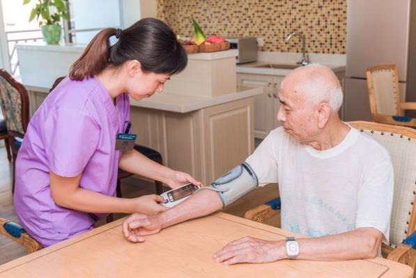 养老创业项目优势(退休人士也可以有创业梦想，适合老人的创业项目来了)