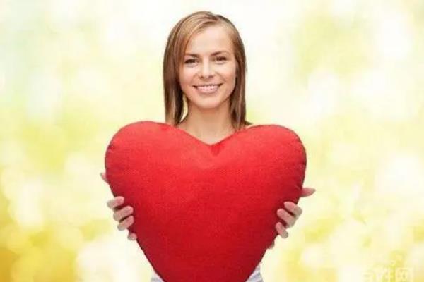 婚恋交友 创业项目(做一个婚恋交友网站带翻译的要多少钱？)