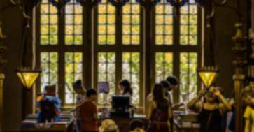 大学生创业项目商业计划书(大学生创业项目计划书？)