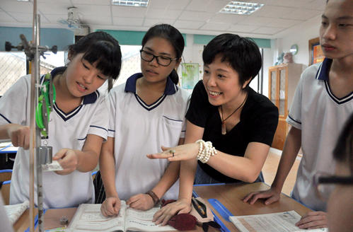 高校教师 创业项目(高校教师再创业，干什么比较合适？)