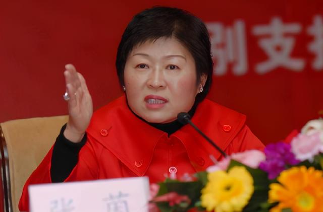 废纸回收创业项目(她靠“收废纸”起家，成中国首位女首富，张茵如今怎么样了？)