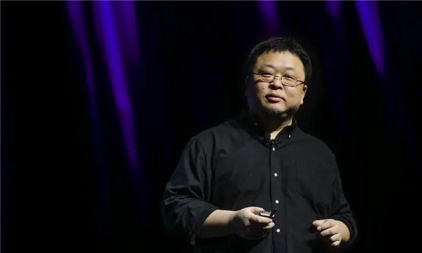 罗永浩传奇创业项目(罗永浩公开新创业公司ThinRedLine，此公司经营范围是什么？)