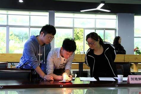 大学周边创业项目(适合大学生的创业项目有哪些)