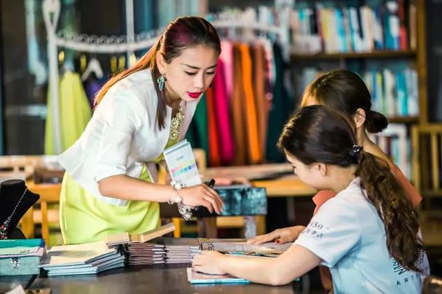 释放压力创业项目(女生适合创业吗？有哪些项目比较适合女生创业？)