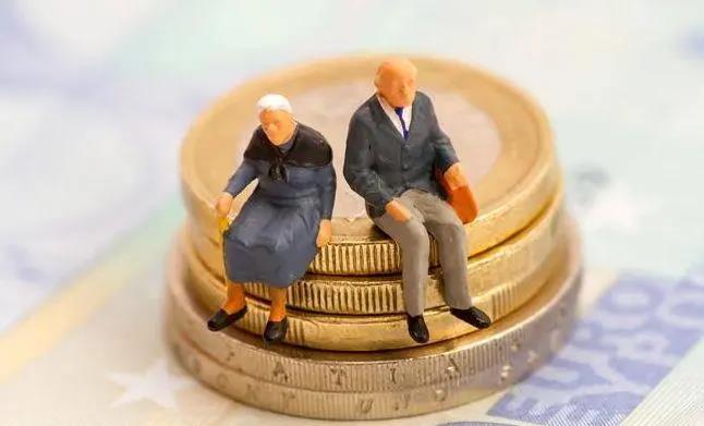 农民养老创业项目(80岁农村老人创业卖鸡蛋养老，我们能为老年人的“体面养老”做些什么？)