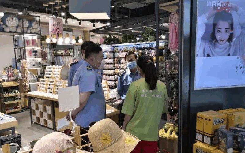 1688创业项目收益(女孩在1688找工厂定制盲盒月入2万，年轻人创业可以选择什么项目？)