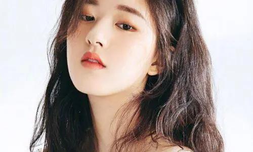 明星直播创业项目(明星直播带货报价单释出，赵露思80万，她们赚钱有多容易？)