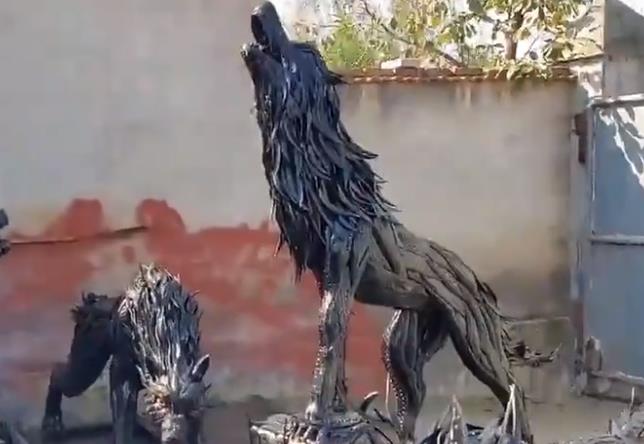 轮胎切割创业项目(山东一小伙用轮胎做出“狼群”，耗时一个半月，其技术有多牛)